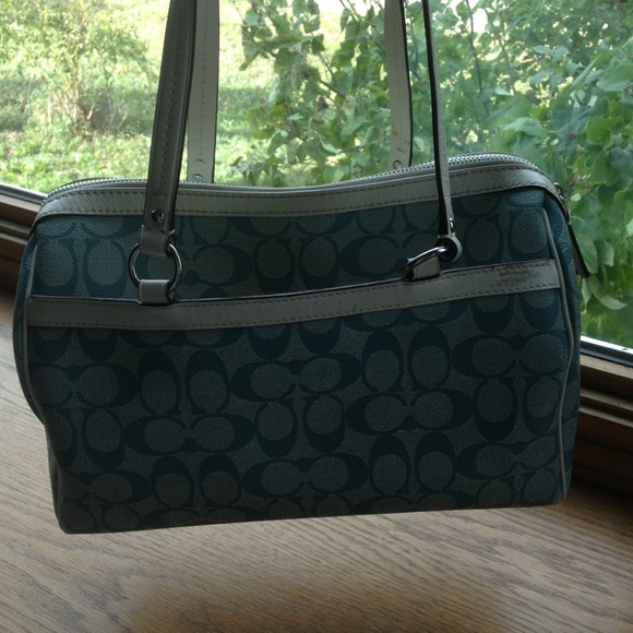 💲REDUCED💲 Authentic blue and white Coach bag - Picture 2 of 4