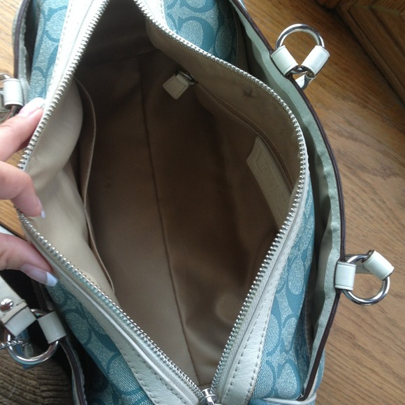 💲REDUCED💲 Authentic blue and white Coach bag - Picture 3 of 4