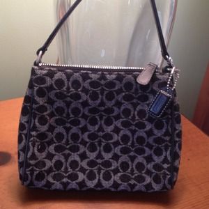 Classic Coach small bag (7inx6in) - perfect gift!