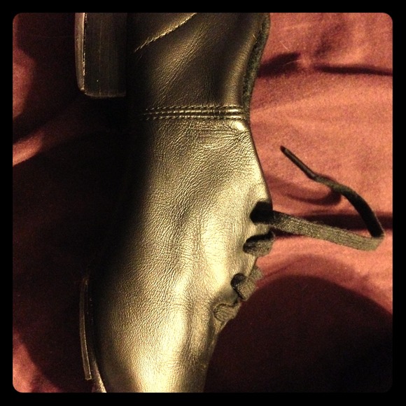 Capezio girls tap shoes