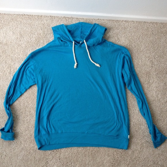 TNA/ aritzia blue sweatshirt