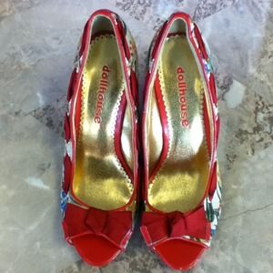 Red Dollhouse Bow Wedges Size 6