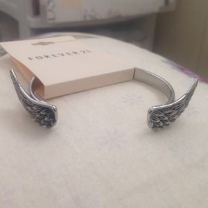 Angel wings bracelet cuff