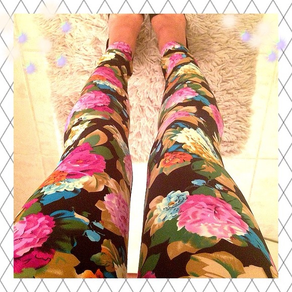 🚫BUNDLED🚫Floral leggings