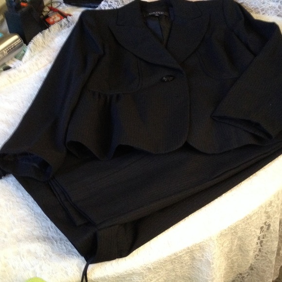 Black   Kasper Pants  and Jacket..