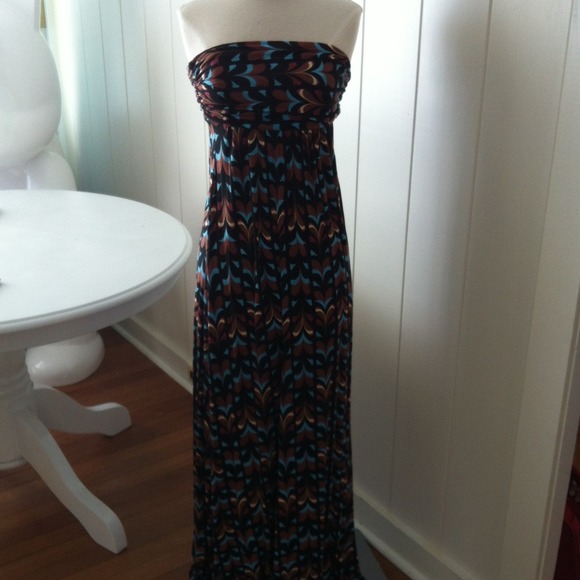💢BUNDLED💢Maxi dress by Hourglass Lilly sz XS.
