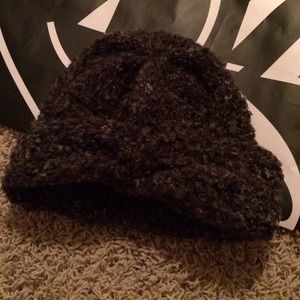 SAKS FIFTH AVENUE winter hat/beanie