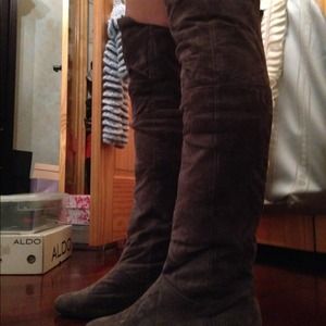 Grey suede boots chinese laundry