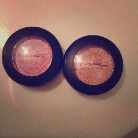 Mac eyeshadow pink Venus and mythology