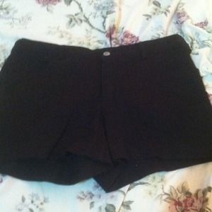 2 pairs of shorts BUNDLE 💕