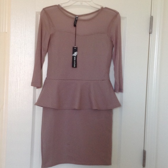 Dresses & Skirts - 🔻🔻HOLD🔻🔻🍂SALE- END TOMORROW🍂NWT dress -S