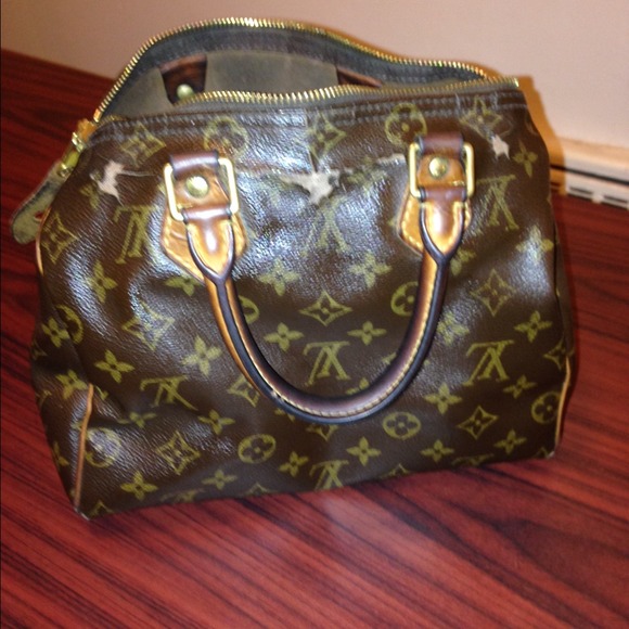 SOLD**100% Authentic Louie Vuitton Speedy Bag!!!! - Picture 2 of 4