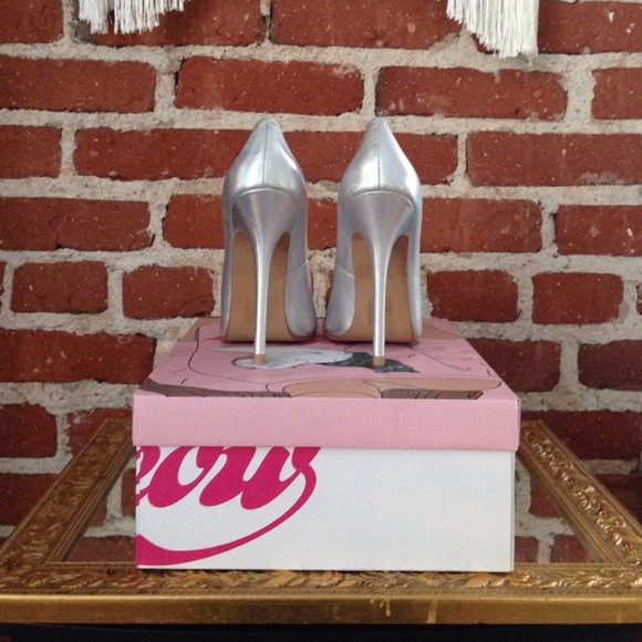 Jeffrey Campbell Shoes - Jeffrey Campbell Hologram Darling Pump Jeffrey Campbell Shoes - Jeffrey Campbell Hologram Darling Pump