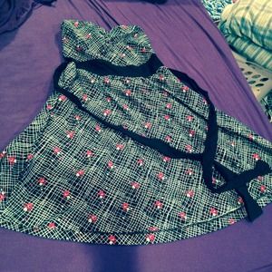 Strapless,  black and white dress