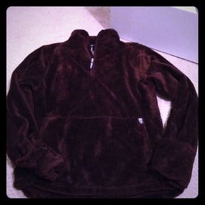North face mossbud fleece. Only worn 2.