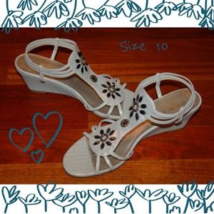 Unique Wedge Sandals Size 10