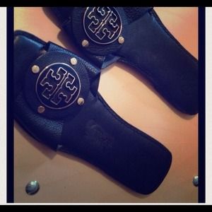 SOLD!!!!!! Tory burch sandals like new