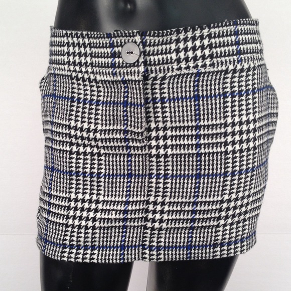 Rampage Dresses & Skirts - Short black and white houndstooth skirt , new!