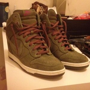 Nike Skyhigh Dunk Wedge Sneakers