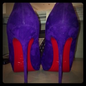 FINAL REDUCTION AUTHENTIC Christian Louboutin Filo