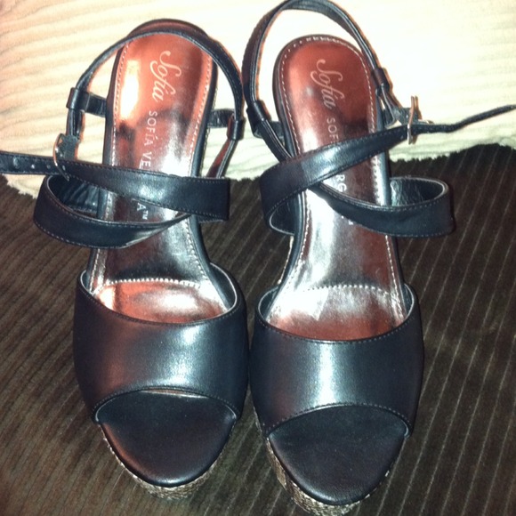 Black & faux snakeskin wedges - Picture 2 of 4