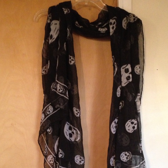 ♦Skelton Scarf💀
