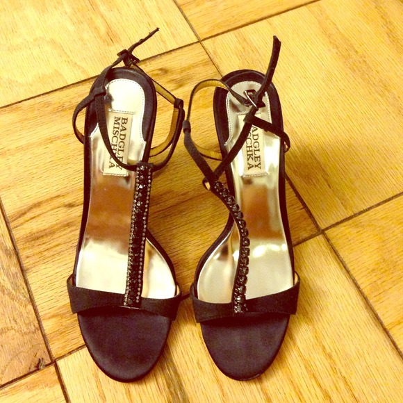 Badgley Mischka "Deidra" Wedge Heels