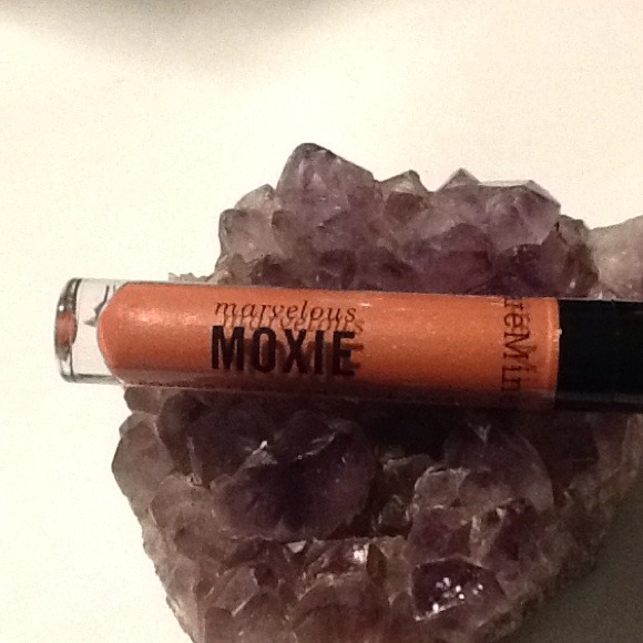 (SO.D IN BUNDLE) 💋Bare minerals marvelous MOXIE - Picture 2 of 3