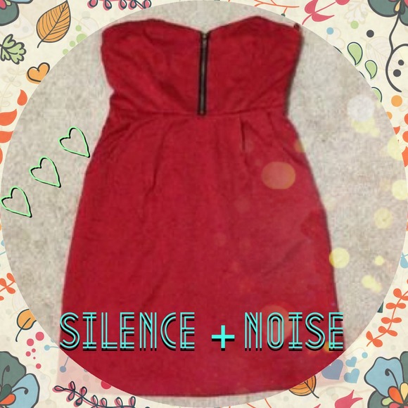 Red sweetheart cut dress