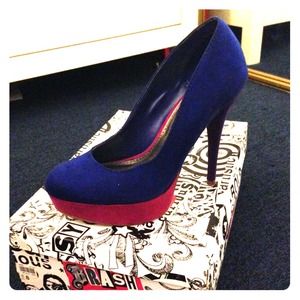 Color block suede heels! ✨👠