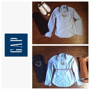 🚫🚫SOLD🚫🚫Blue Button Up Shirt