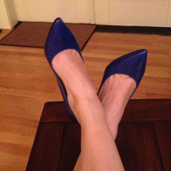 Enzo Angiolini cobalt blue heels size 6