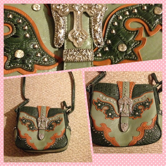 🔴TRADED🔴 to @shopaddict Western Crossbody Bag