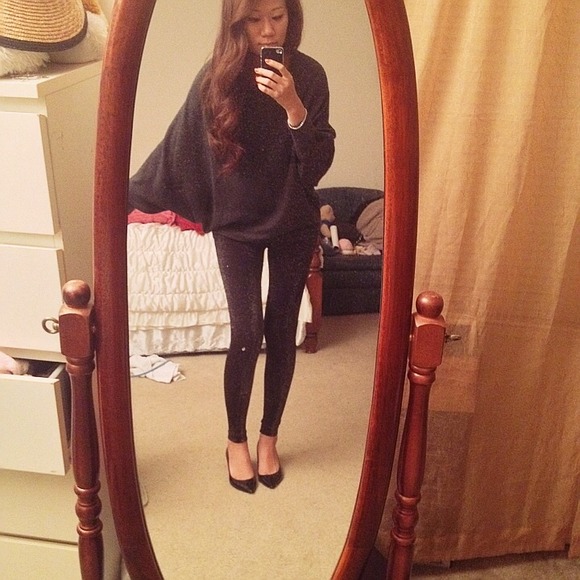 SOLD Gray Batwing Sleeved Sweater