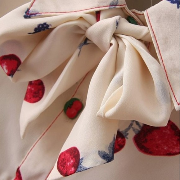 🍓Sold in a Bundle🍓 - Picture 3 of 3