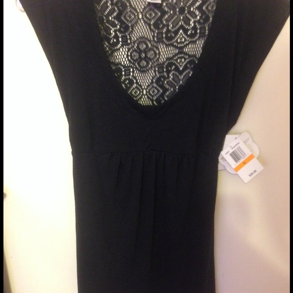 Black top - Picture 3 of 3
