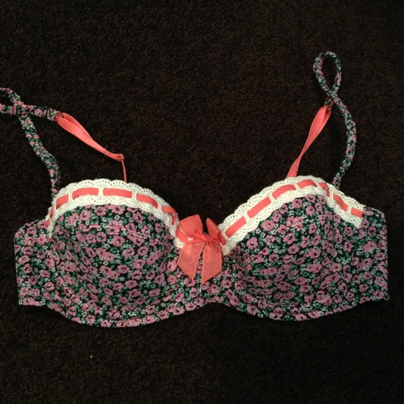 ❗️SOLD❗️ Floral bra