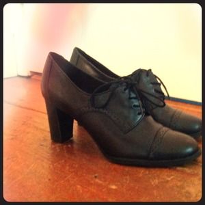Etienne Aigner black shoes