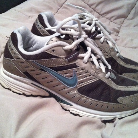 SOLD!! NIKE running shoes