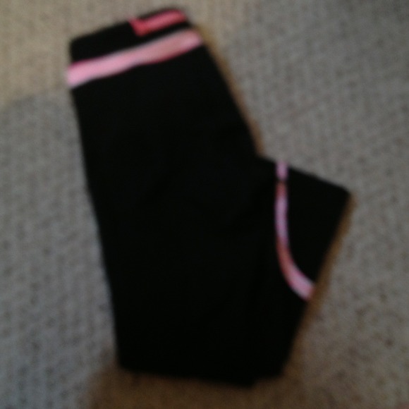 TRADED.      Workout pants sz 6