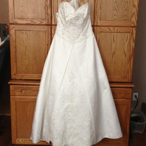 Maggie Sottero wedding gown