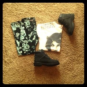 Black and Turquoise Floral Leggings