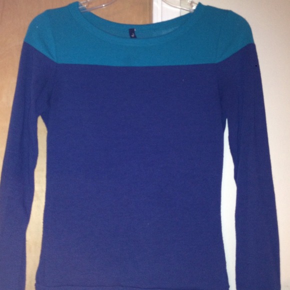 2tone 💙blue blouse