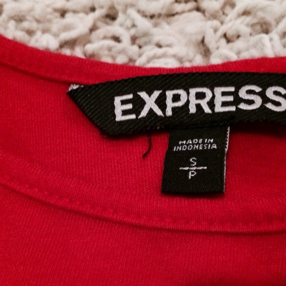 Red dress - Picture 2 of 4