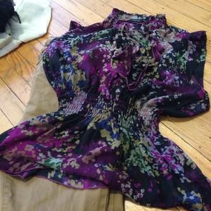 Cute ruffled top dress shirt