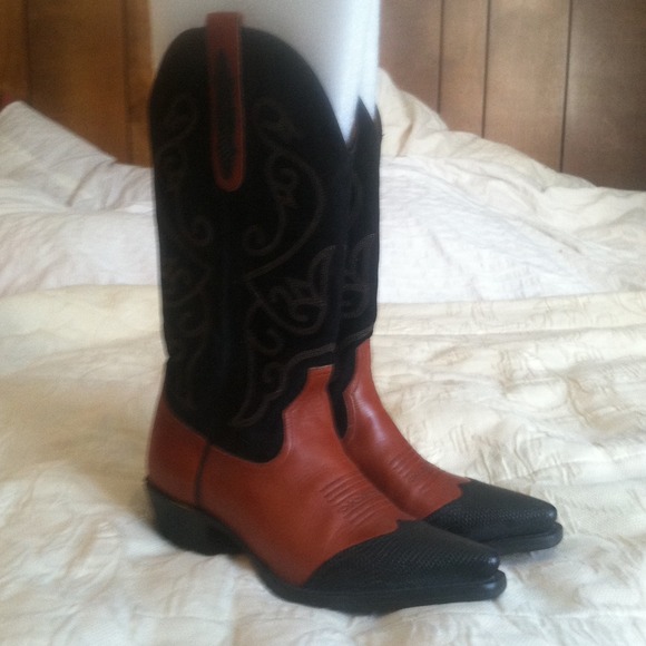 ⏳RESERVED FOR BEVERLY⌛️ Nine West cowgirl boots