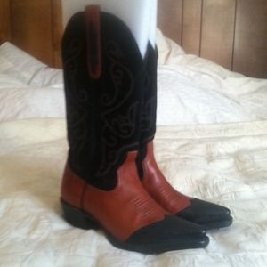 ⏳RESERVED FOR BEVERLY⌛️ Nine West cowgirl boots