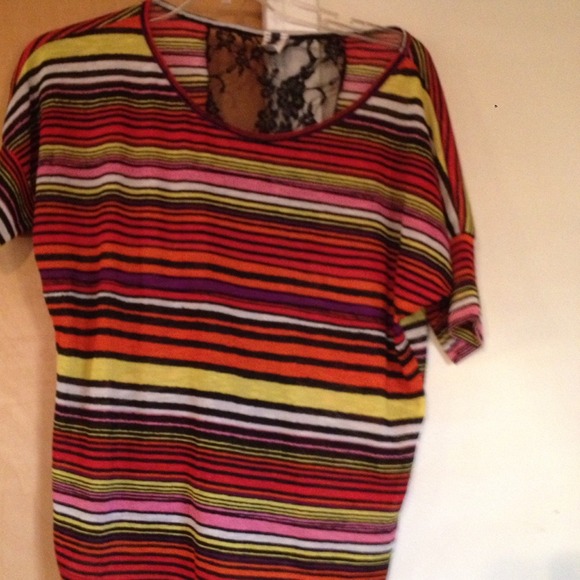 Multicolor stripe Top w/lace