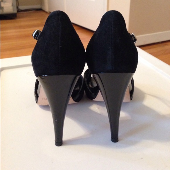 💔SOLD💔White House Black Market Suede Patent Pump - Picture 4 of 4