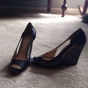 Charcoal gray patent leather/pleather? wedges